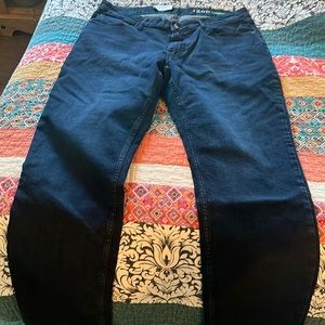 IZOD Straight Fit Bluejeans